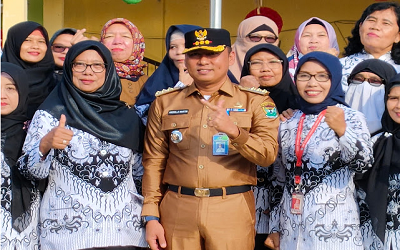 Camat Lawang Kidul jadi Pembina Upacara di SMP Negeri 1 Lawang Kidul